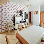 2 Bedroom Stunning In Apartman *