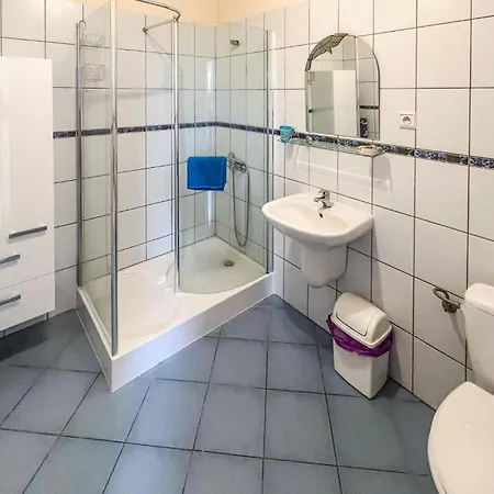 2 Bedroom Stunning In Apartment